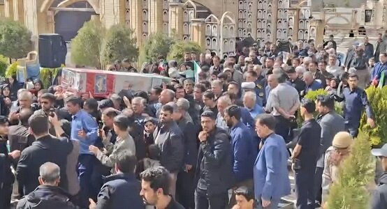 پیکر سردار شهید امیرمحمدی در گلزار شهدای کرمان آرام گرفت 