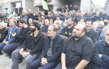 آیین روز ملی هنرهای نمایشی در محل شهادت ١٢ شهید رمضان برگزار شد