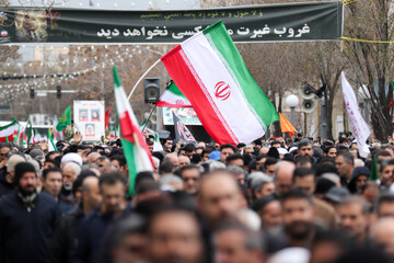 تشییع 5 شهید حمله به منزل مسکونی در زنجان