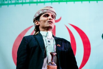 حضور مجاهدین یمنی و نمایندگان انصارالله در تجمع شبانه مردم در حمایت از مدافعان وطن در میدان انقلاب