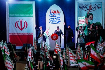 تجمع شبانه مردم در حمایت از مدافعان وطن - تهران