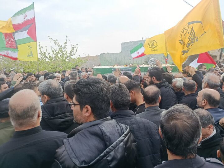 پیکر ۶ شهید حادثه تروریستی خیرآباد ورامین تشییع شد