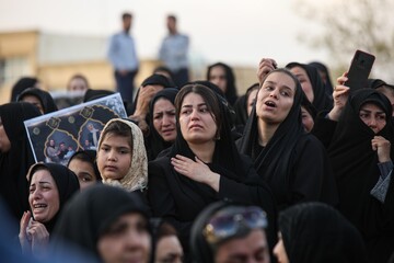 تشییع پیکر مطهر ۵۰ شهید جنگ رمضان - اصفهان