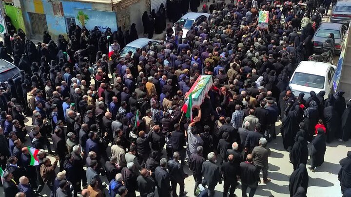 بدرقه باشکوه دو شهید مدافع وطن در شهر رویان شاهرود
