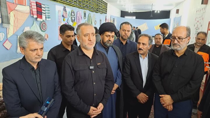 نمایشگاههای صنایعدستی در تحقق اقتصاد مقاومتی، نقش بسزایی دارند نمایشگاههای صنایعدستی در تحقق اقتصاد مقاومتی، نقش بسزایی دارند