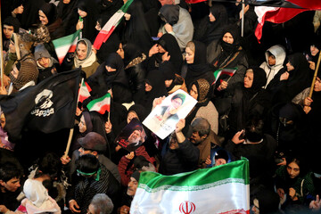 تجمع شبانه کودکان، نوجوانان و جوانان در حمایت از مدافعان وطن - اردبیل