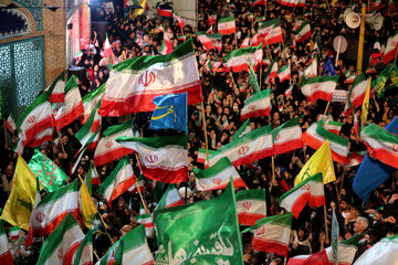 تجمع شبانه کودکان، نوجوانان و جوانان در حمایت از مدافعان وطن - اردبیل
