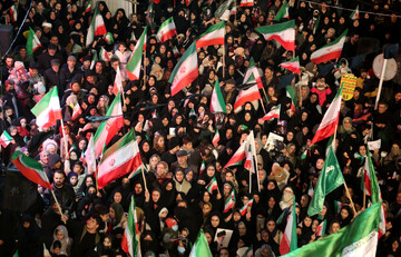 تجمع شبانه کودکان، نوجوانان و جوانان در حمایت از مدافعان وطن - اردبیل