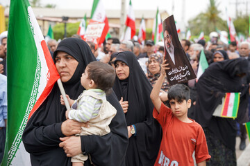 تشییع پیکر مطهر دریابان شهید «علیرضا تنگسیری» - بندرعباس
