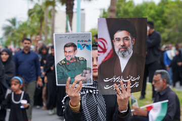 تشییع پیکر مطهر دریابان شهید «علیرضا تنگسیری» - بندرعباس