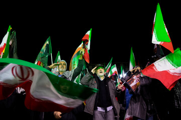 یک ایران هم نوا سرود ملی سردادند