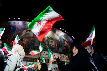 یک ایران هم نوا سرود ملی سردادند