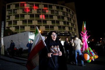یک ایران هم نوا سرود ملی سردادند