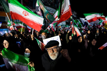 یک ایران هم نوا سرود ملی سردادند