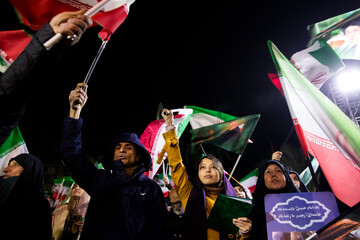 یک ایران هم نوا سرود ملی سردادند