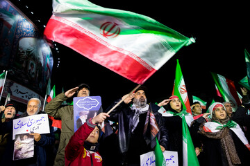 یک ایران هم نوا سرود ملی سردادند