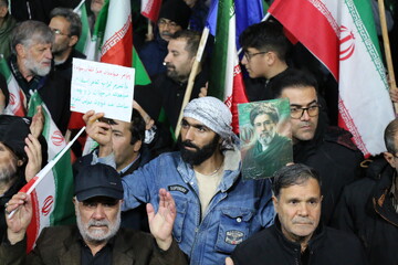 اجتماع مردم همدان در بزرگداشت روز جمهوری اسلامی و حمایت از مدافعان وطن