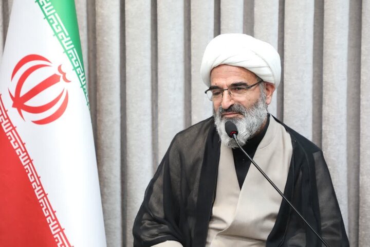 امام جمعه سمنان: یکی از مصادیق مهم جهاد تبیین پاسخ به شبهات جوانان است