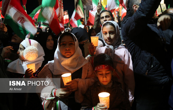 یک جانباز: خون شهیدان و بینش نوجوانان و جوانان ضامن بقای نظام اسلامی است