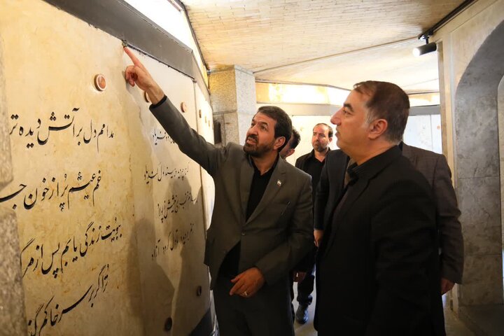 استاندار همدان: مرمت آرامگاه باباطاهر با سرعت انجام میشود