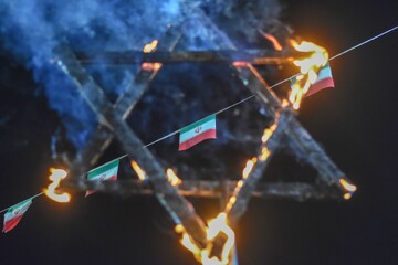 تجمع شبانه مردم در حمایت از مدافعان وطن - سمنان
