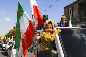 کاروان خودرویی «ایران ۴۵» در کرمان