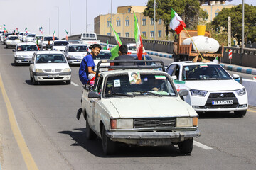 کاروان خودرویی «ایران ۴۵» در کرمان