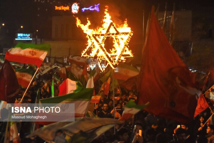 طنین ندای الله اکبر و سرود ملی در سی و یکمین تجمع شب های اقتدار مردم سمنان
