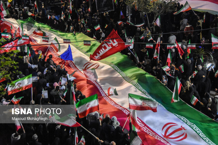 طنین ندای الله اکبر و سرود ملی در سی و یکمین تجمع شب های اقتدار مردم سمنان
