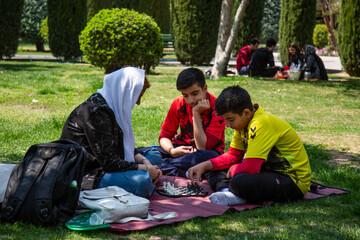 سیزده‌بدر زیر سایه جنگ؛ از آشتی با طبیعت تا بیداری ملی
