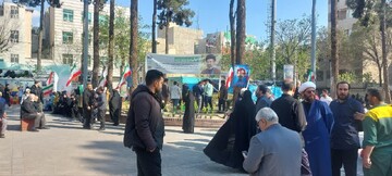 غرس نهال‌های یادبود شهدا در محله ۱۳ آبان شهرری به مناسبت روز طبیعت