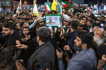 وداع با پیکر مطهر سرلشکر شهید "عبدالرحیم موسوی" - قم
