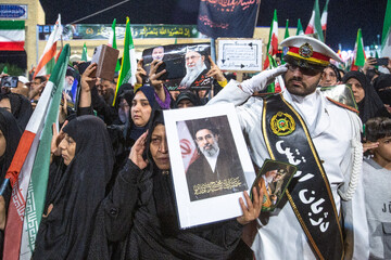 وداع با پیکر مطهر سرلشکر شهید "عبدالرحیم موسوی" - قم
