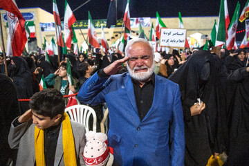 وداع با پیکر مطهر سرلشکر شهید "عبدالرحیم موسوی" - قم