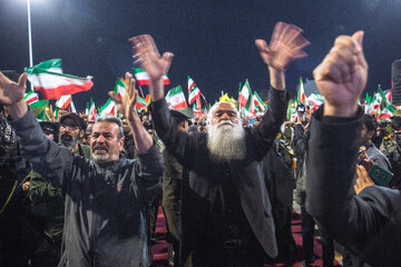 وداع با پیکر مطهر سرلشکر شهید "عبدالرحیم موسوی" - قم