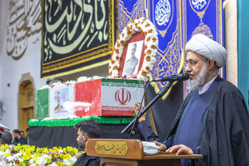 سخنرانی آیت الله اراکی عضو مجلس خبرگان رهبر در حرم حضرت فاطمه معصومه(س) در مراسم وداع با پیکر مطهر سرلشکر شهید "عبدالرحیم موسوی"