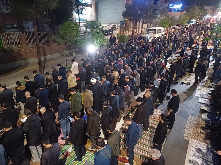اقامه باشکوه نماز استغاثه منتظران منجی در سی و دومین اجتماع شب‌های اقتدار در سمنان