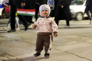 حضور مردم کرمانشاه در سی و سومین تجمع شبانه 