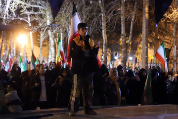 برپایی نماز استغاثه گروهی در تجمع شبانه مردم  -کرمانشاه