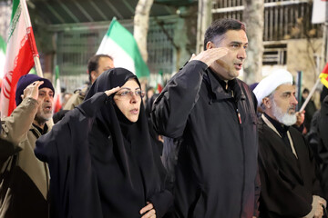حضور مردم کرمانشاه در سی و سومین تجمع شبانه 