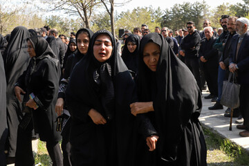 مراسم خاکسپاری شهید داوود عمرانی در بهشت رضا مشهد