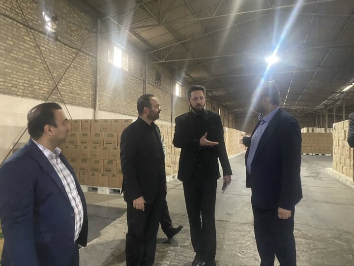 بررسی میدانی دادستان مرکز گلستان از مراکز ذخایر گندم و کالاهای اساسی