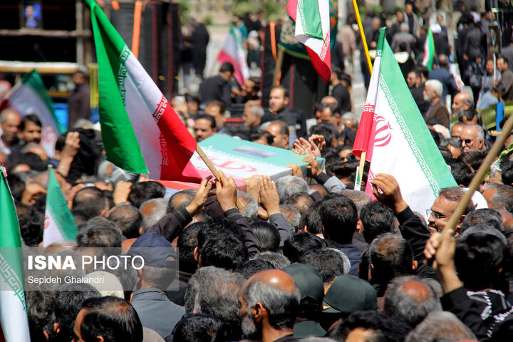پیکر سردار شهید محمدحسین صوفی در ازنا تشییع شد