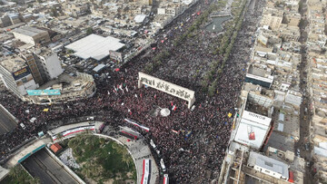 راهپیمایی میلیونی عراقی‌ها در میدان التحریر در حمایت از ایران