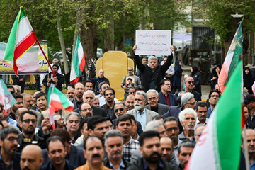 تجمع کادر سلامت در محکومیت حملات غیر انسانی آمریکایی _ صهیونی در مشهد