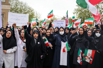 تجمع کادر سلامت در محکومیت حملات غیر انسانی آمریکایی _ صهیونی در مشهد