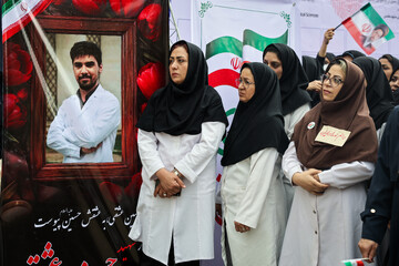 تجمع کادر سلامت در محکومیت حملات غیر انسانی آمریکایی _ صهیونی در مشهد