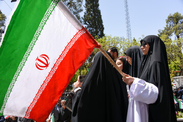 تجمع دانشگاهیان و کادر درمان در محکومیت حملات رژیم آمریکایی صهیونی - شیراز
