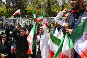 تجمع دانشگاهیان و کادر درمان در محکومیت حملات رژیم آمریکایی صهیونی - شیراز