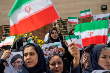 تجمع اعتراضی دانشگاهیان و کادر سلامت دانشگاه علوم پزشکی اهواز